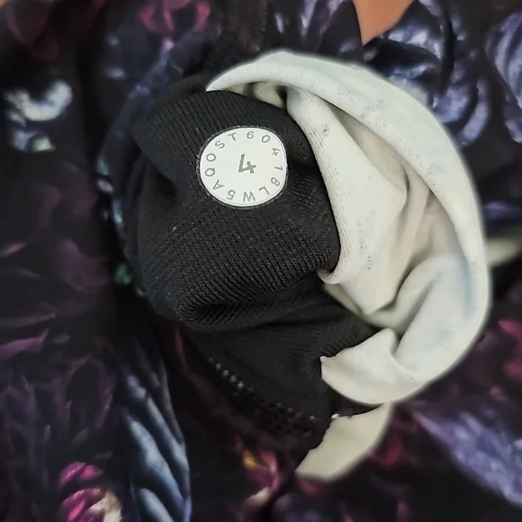 243. Lululemon Wunder Under High Rise Tight - Picture 7 of 9